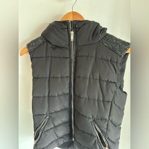Zara vest